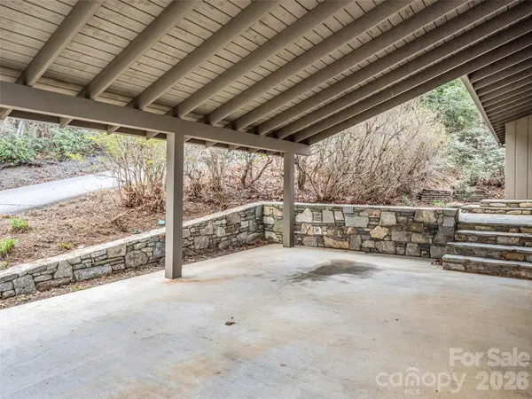 417 Ivy RD, Black Mountain, NC 28711