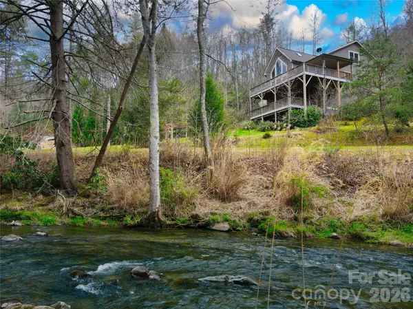 48 Back River TRL, Marshall, NC 28753