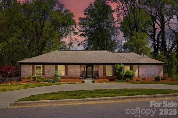 906 Hemlock DR NE,  Lenoir,  NC 28645