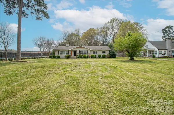 1302 E Franklin ST, Monroe, NC 28112