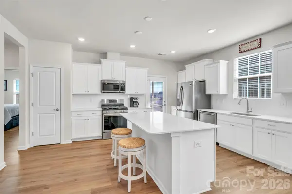 1745 Otter Perch LN, Fort Mill, SC 29715