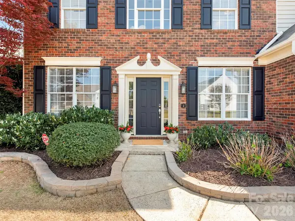 2306 Winthorp Ridge RD, Charlotte, NC 28270