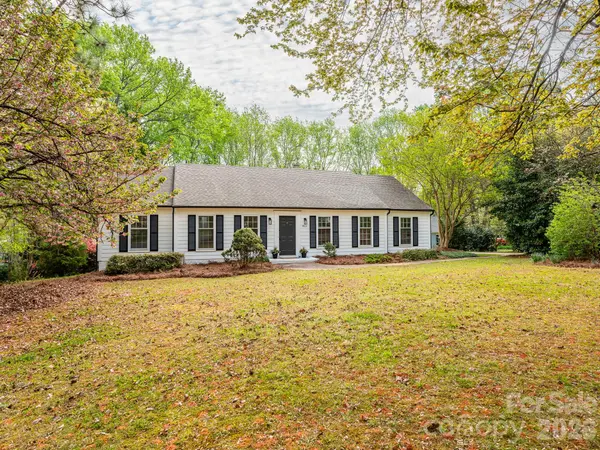 9012 Waggoneer CIR, Charlotte, NC 28270