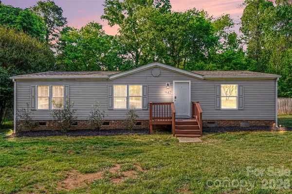942 Stones Throw DR, Concord, NC 28025