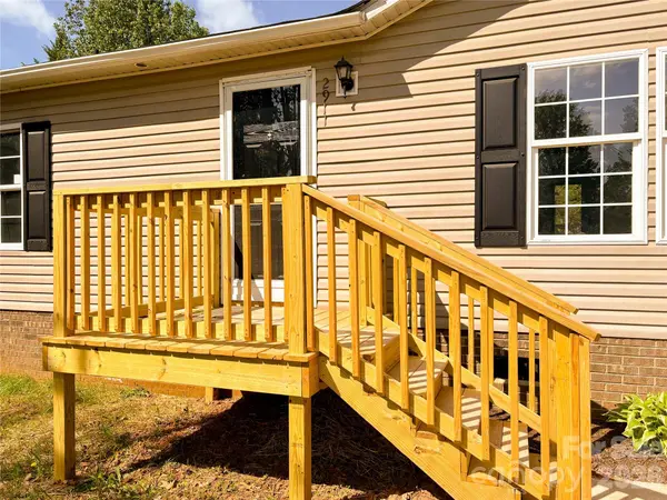 2911 Grace View PL, Granite Falls, NC 28630