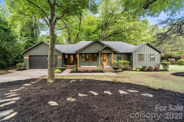 1542 Carolyn DR, Charlotte, NC 28205
