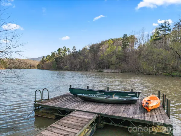 430 Parkway North RD, Mill Spring, NC 28756