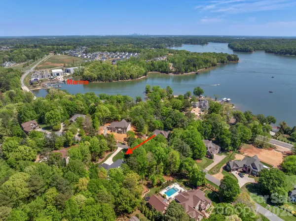 365 Stone Cliff LN, Clover, SC 29710