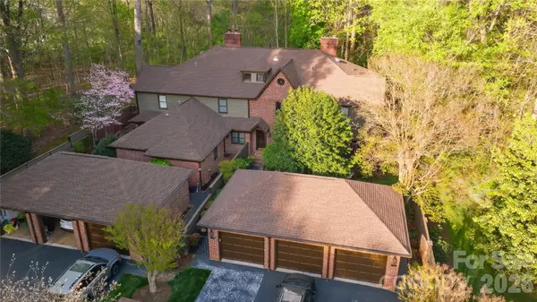 7405 Newmans LN, Charlotte, NC 28270
