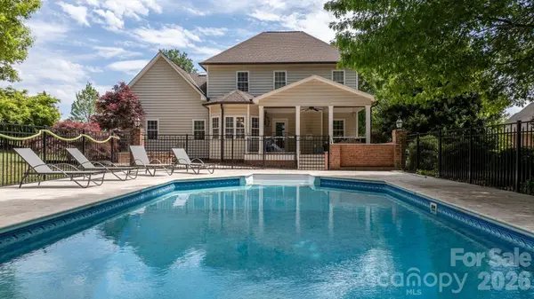 4525 18th Street LN NE, Hickory, NC 28601