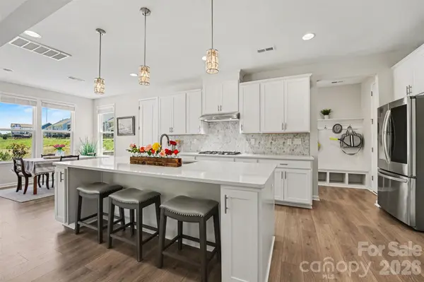 348 W Waterlynn RD, Mooresville, NC 28117