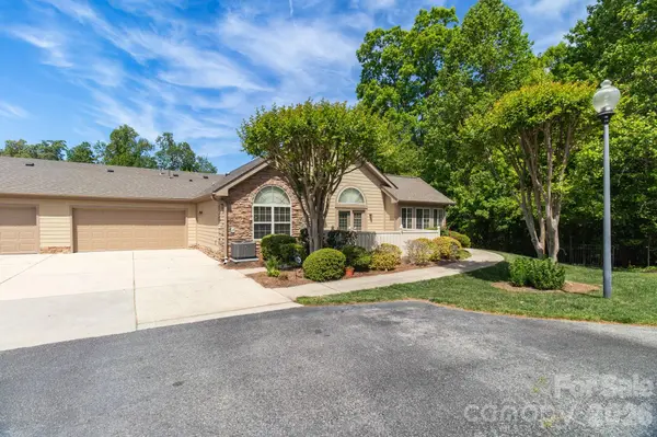 4328 Grassy DR, Greensboro, NC 27409