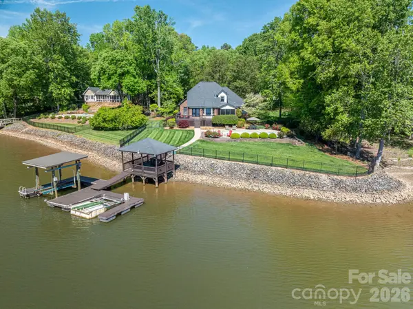 226 Bay Shore DR, Belmont, NC 28012
