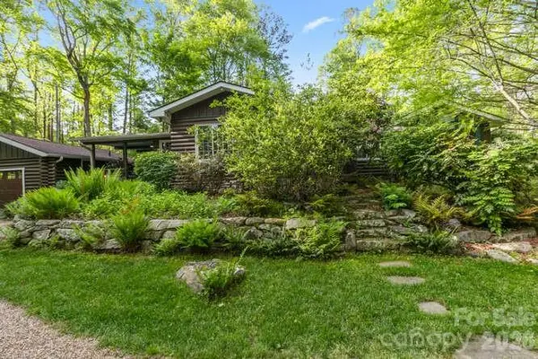 20 Deva Glen RD, Asheville, NC 28804