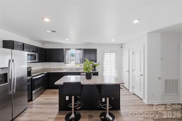 660 Pointe Andrews DR, Concord, NC 28025