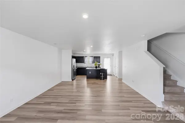 660 Pointe Andrews DR, Concord, NC 28025