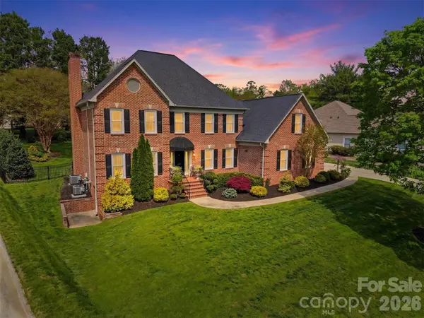 4225 3rd ST NW, Hickory, NC 28601