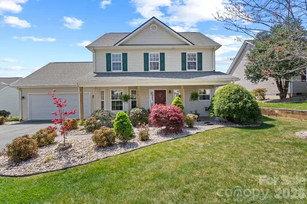 307 Roxbury PL, Arden, NC 28704