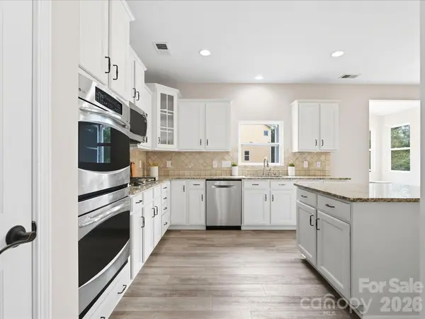 7196 Dove Field LN, Fort Mill, SC 29707