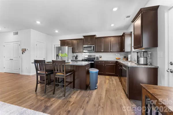 141 Amblers Knoll RD, Weaverville, NC 28787