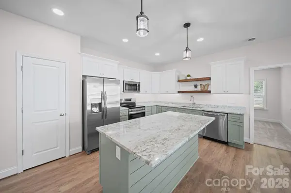 2119 Woodhurst LN, Albemarle, NC 28001