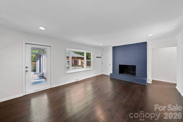 21 Bowen DR, Belmont, NC 28012