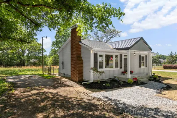 739 Kings Mountain ST, Clover, SC 29710