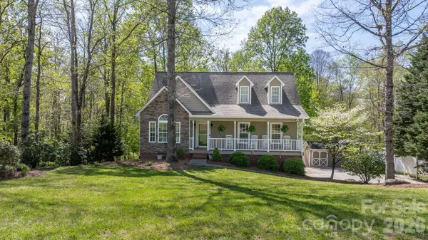 104 Buck Shoals CIR, Hudson, NC 28638