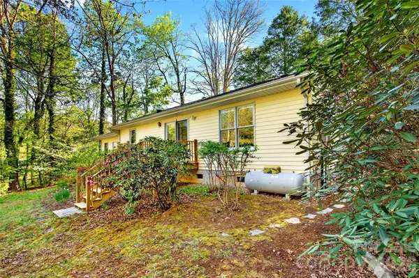 715 Laurel AVE, Black Mountain, NC 28711