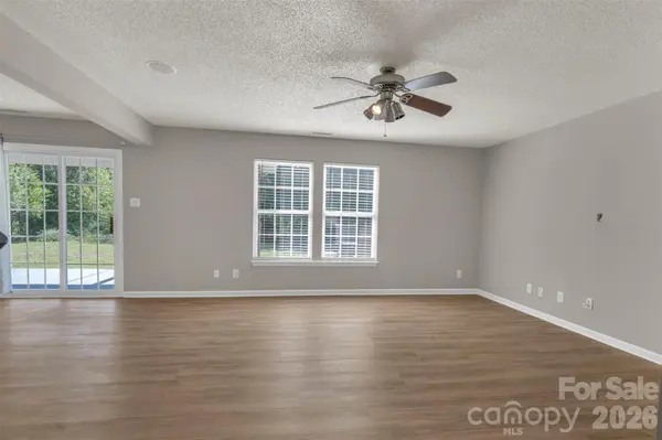 128 Longlea DR, Clover, SC 29710