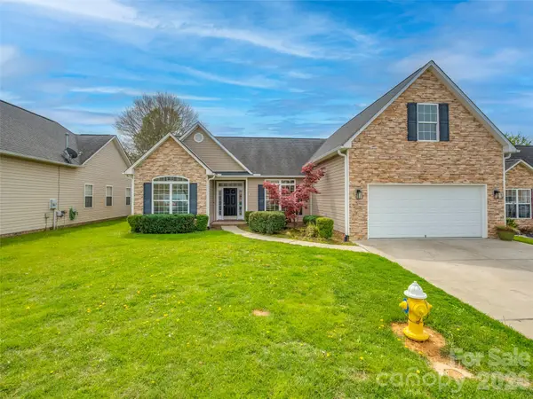 33 W Hiawassee RD, Fletcher, NC 28732