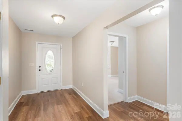 8 Kaylor DR, Arden, NC 28704