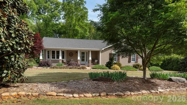 2322 Bearskin LN, Monroe, NC 28110