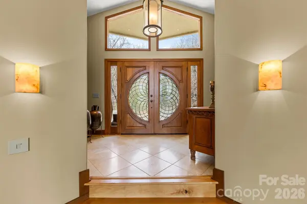 221 Connection CIR, Robbinsville, NC 28771