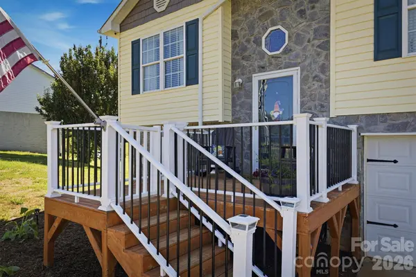 4240 Hickory Nut Ridge RD, Hudson, NC 28638