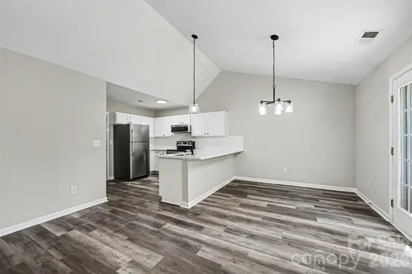 2617 Forest Grove CT, Charlotte, NC 28269