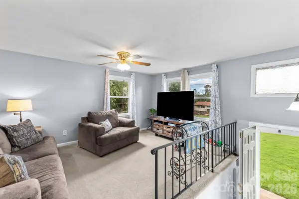 4671 Crystal ST, Claremont, NC 28610
