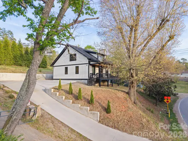 213 New Stock RD, Asheville, NC 28804