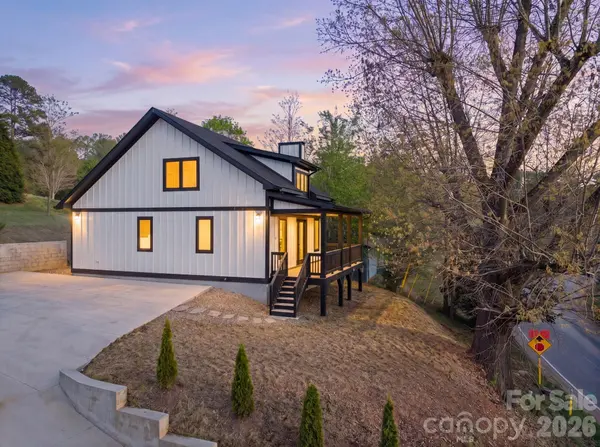 213 New Stock RD, Asheville, NC 28804