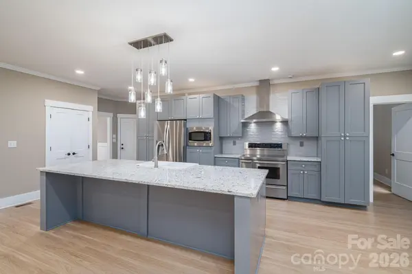 1919 Ashmere DR, Iron Station, NC 28080