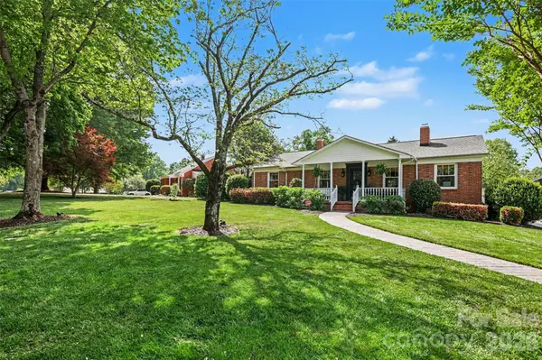 107 Peachtree ST, Belmont, NC 28012