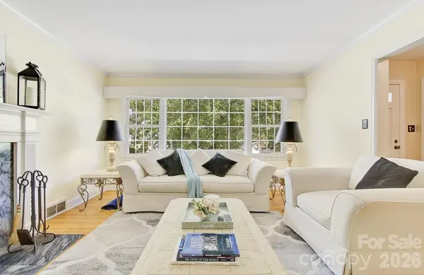 41 Arthur RD, Asheville, NC 28806