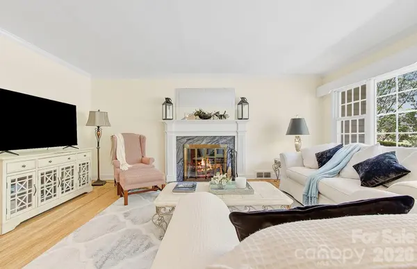 41 Arthur RD, Asheville, NC 28806
