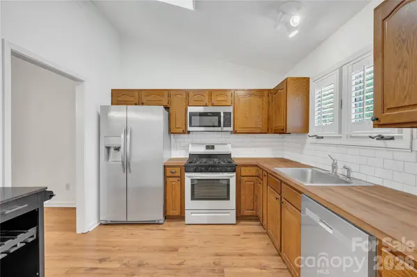 401 Wellington Hills CIR, Salisbury, NC 28147