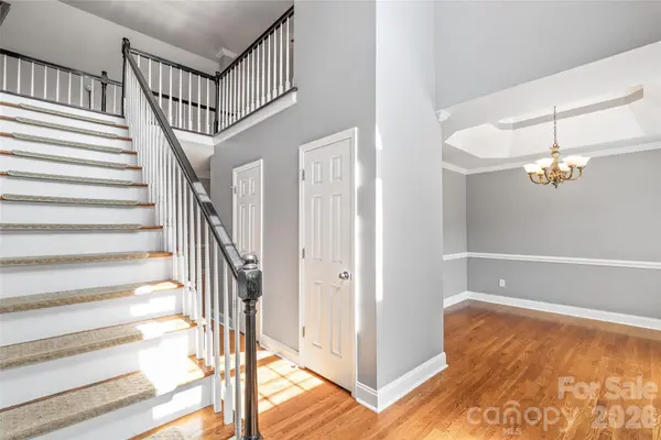 1006 Strawberry LN, Gastonia, NC 28054