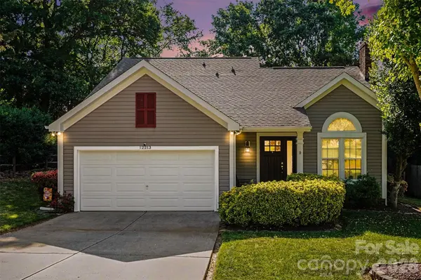 12213 Woodside Falls RD,  Pineville,  NC 28134