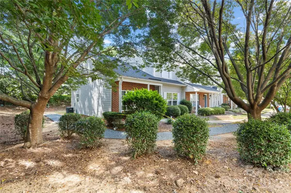 136 Mangum CIR, Mooresville, NC 28117