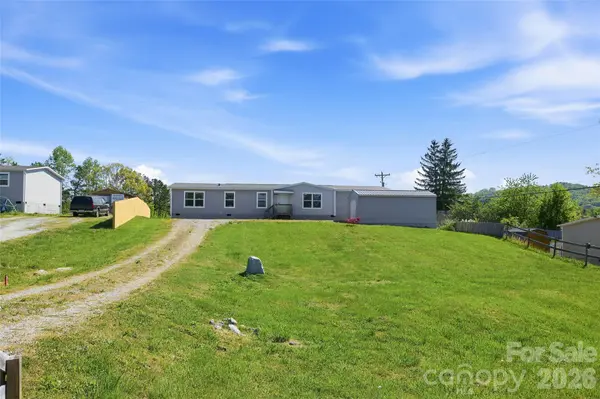 123 Big Oak RD, Hendersonville, NC 28792