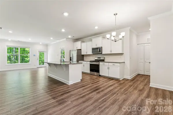 7870 Iron RD, Sherrills Ford, NC 28673