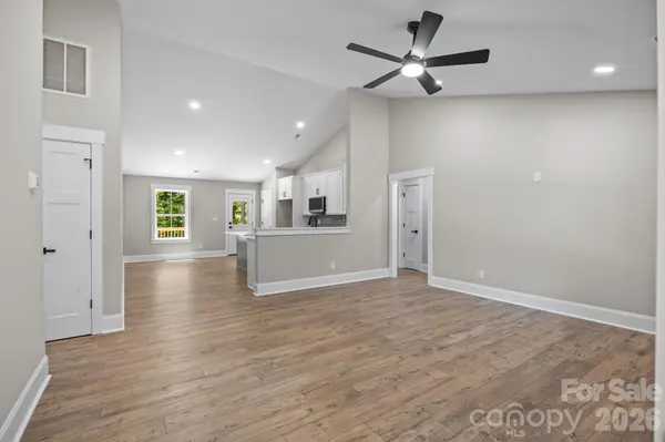 253 Crestview Acres RD, Statesville, NC 28677